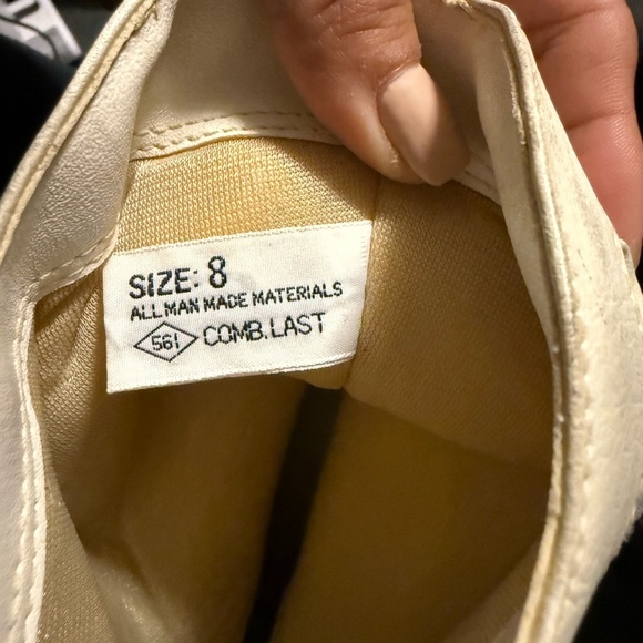 Vintage Comb Last 1970s Women's Cream Leather Boots - Picture 6 of 6